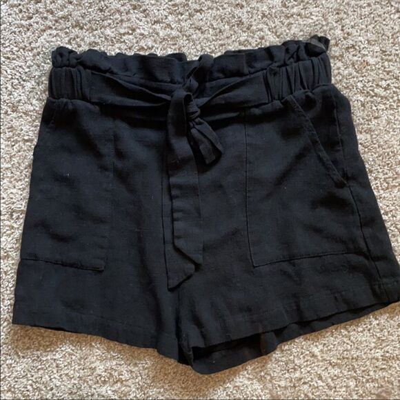 ✨ High-Rise Tie Waist Shorts✨ - Picture 2 of 4